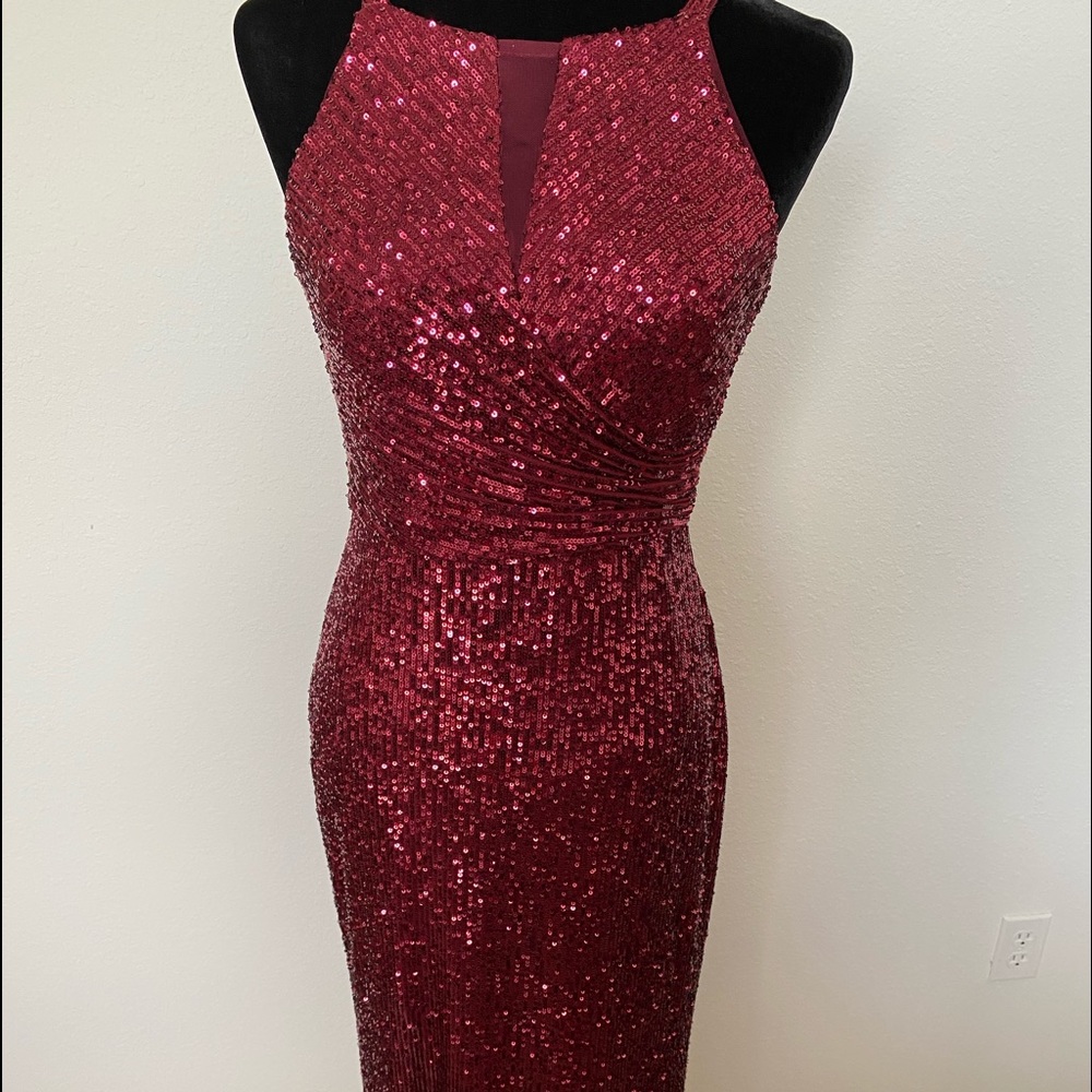 New Stunning Formal R&M Richards Gown, Red ,SZ  6.